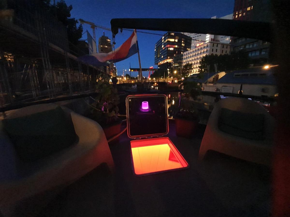 De Coaster & Aquarium Ponton Hotell Rotterdam Exteriör bild