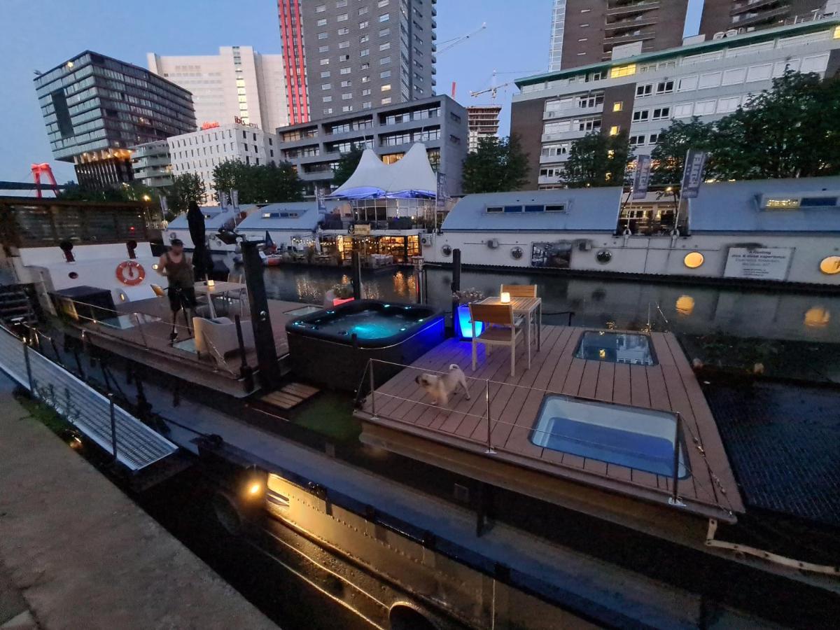 De Coaster & Aquarium Ponton Hotell Rotterdam Exteriör bild