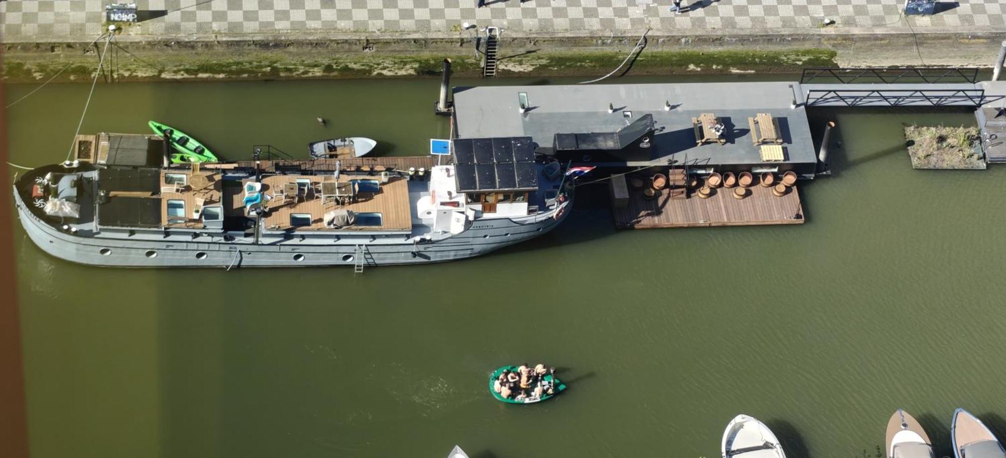 De Coaster & Aquarium Ponton Hotell Rotterdam Exteriör bild